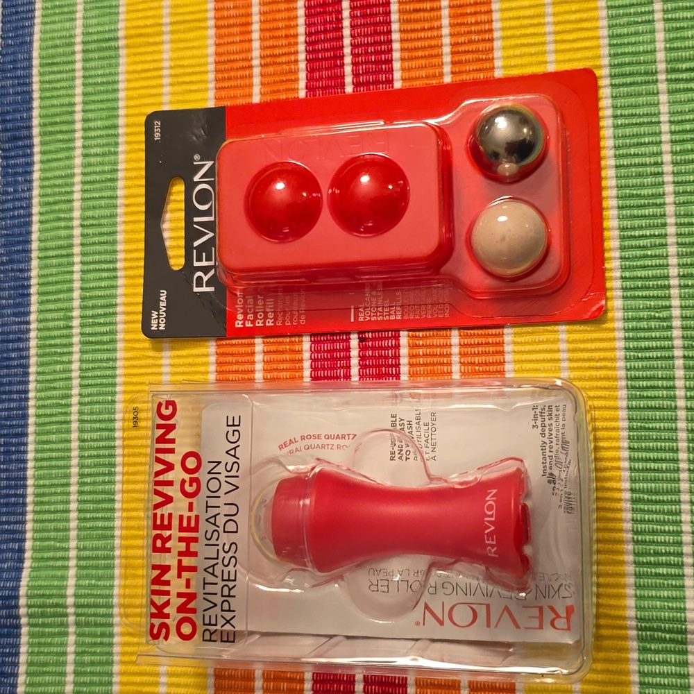 REVLON BRAND SKIN REVIVING ON-THE-GO FACIAL ROLLER AND ROLLER REFILL BUNDLE